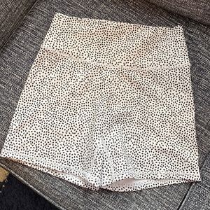 Buffbunny Rebel Short- White Bossy Print